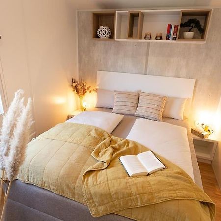 Gemuetliches, Voll Ausgestattes Tiny House Apartment Vilseck ภายนอก รูปภาพ