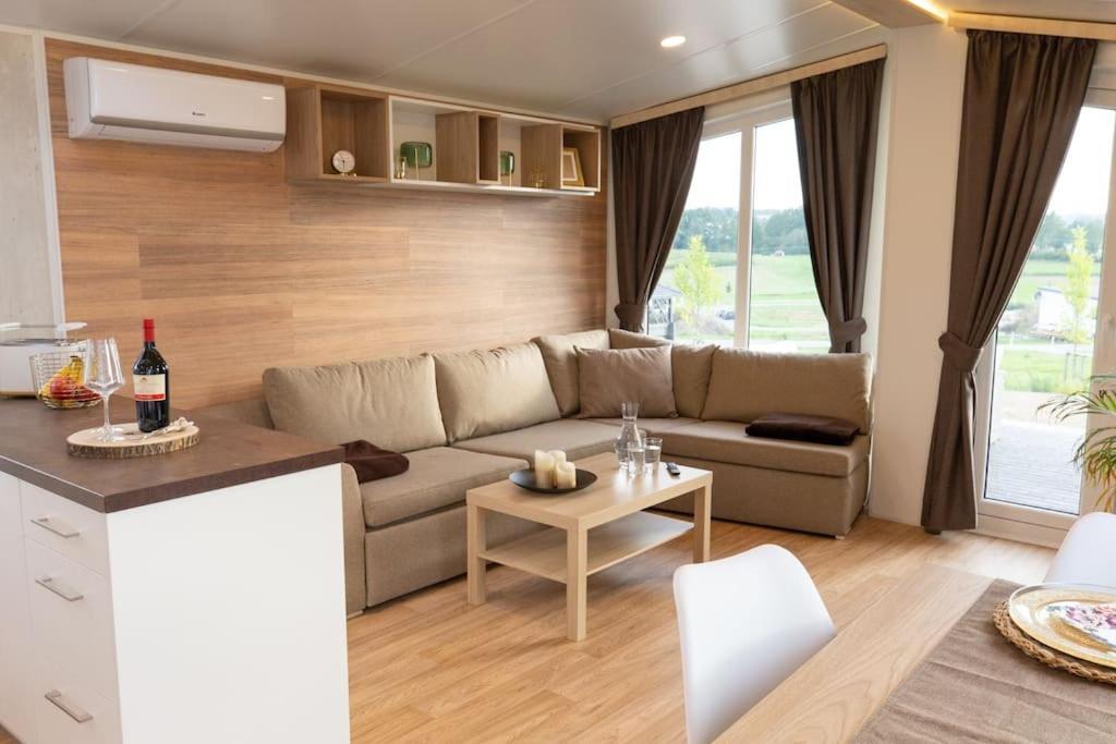 Gemuetliches, Voll Ausgestattes Tiny House Apartment Vilseck ภายนอก รูปภาพ
